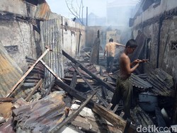 Kebakaran Hanguskan 10 Rumah Warga di Makassar