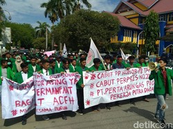 May Day di Aceh, Mahasiswa Minta Perusahaan Prioritaskan Buruh Lokal