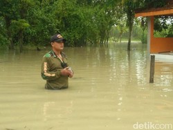 Sungai Lamong di Mojokerto Meluap, Dua Desa Terendam Air 90 Cm