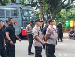 Kapolda Metro Pantau Langsung Aksi Buruh di Patung Kuda