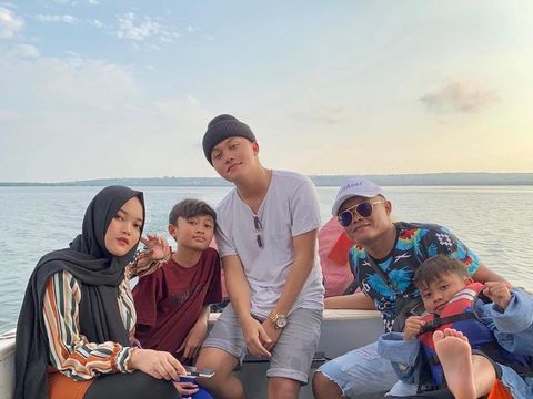 Pernah Dekat Dengan Pramugari, Ternyata Ini Alasan Sule Belum Mau Nikah Lagi