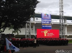 Melihat Lagi Janji Jokowi Bereskan Polemik Upah Buruh