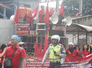 Buruh Cimahi Desak Pemerintah Hapus PP 78