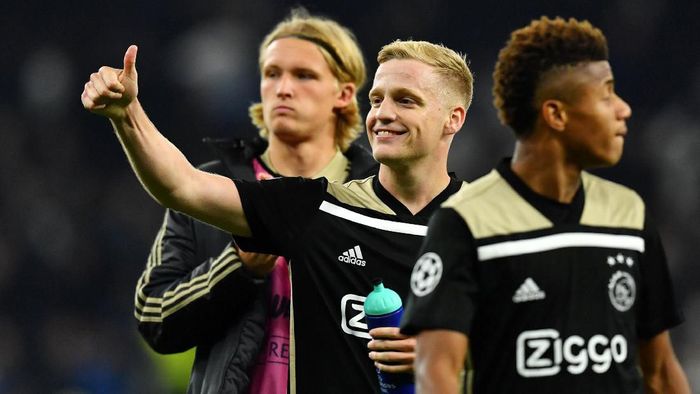 Donny van de Beek kabarnya diminati oleh Real Madrid (Foto: Dylan Martinez/Reuters)