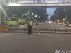 Massa Buruh Bubar, Kawat Berduri di Jalan Medan Merdeka Belum Dibuka