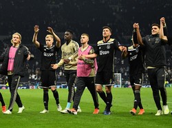 Tak ada gol tambahan hingga laga tuntas. Tottenham tumbang 0-1 di kandang sendiri dari Ajax. (Foto: Dylan Martinez/Reuters)