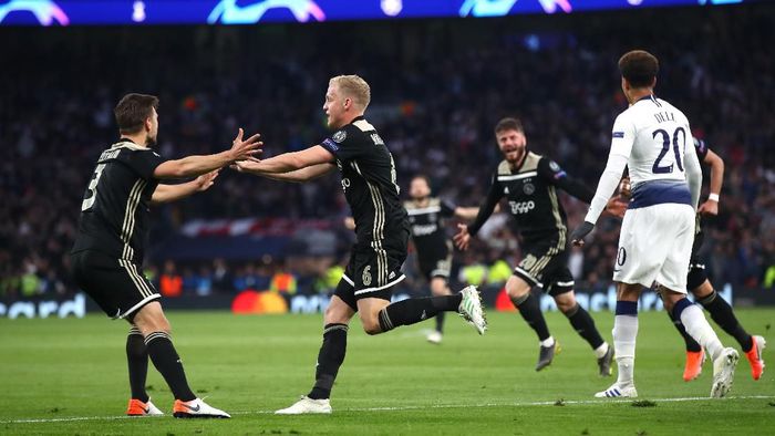 Ajax menang 1-0 di markas Tottenham Hotspur di leg pertama semifinal Liga Champions (Foto: Julian Finney/Getty Images) Ajax menang 1-0 di markas Tottenham Hotspur di leg pertama semifinal Liga Champions (Foto: Julian Finney/Getty Images)