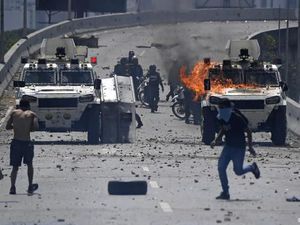 Memori Mencekamnya Perang Dingin dalam Krisis Venezuela Memori Mencekamnya Perang Dingin dalam Krisis Venezuela