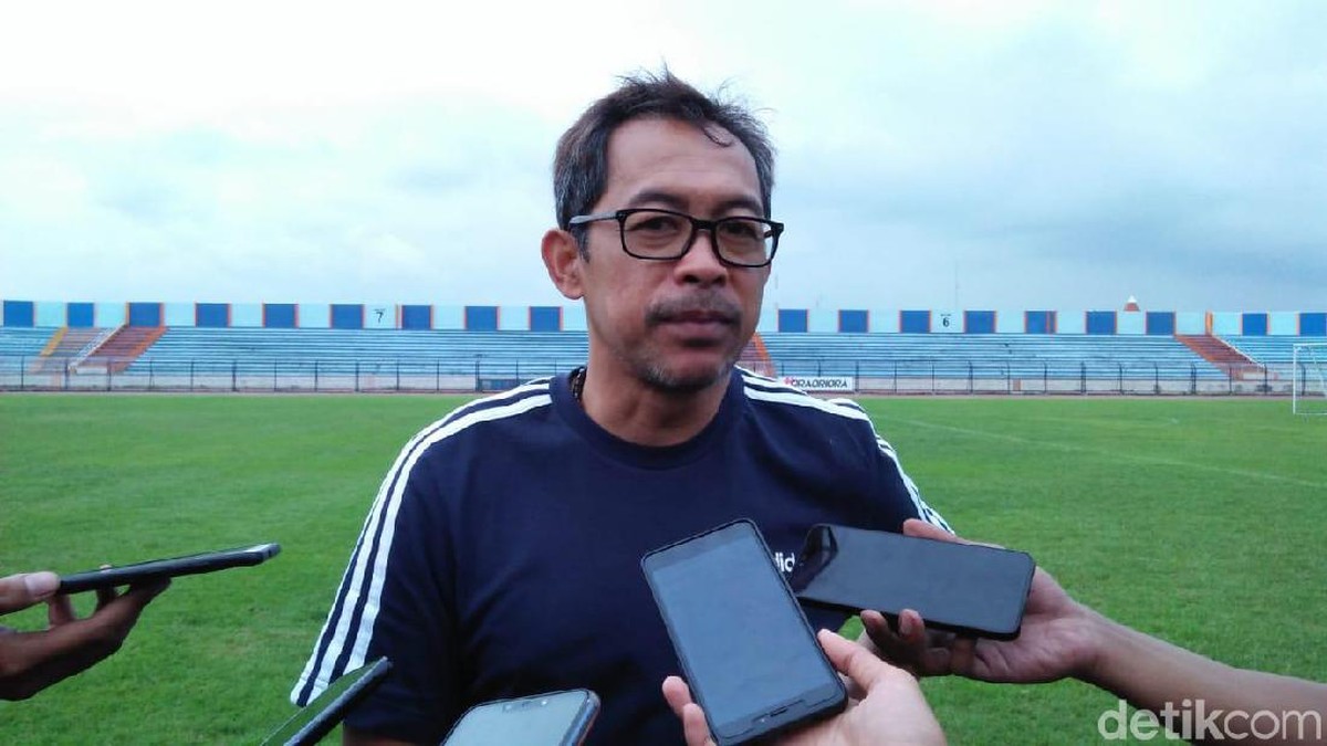 Pelatih Persela Lamongan, Aji Santoso (Eko Sudjarwo/detikSport)