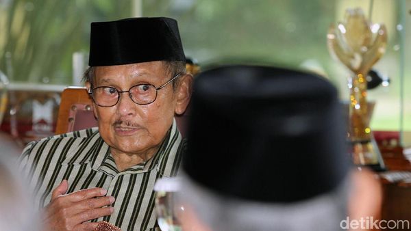 Ketika Tokoh Suluh Kebangsaan Kumpul di Rumah BJ Habibie