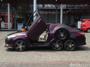Yang Unik di IIMS 2019: Mobil Roda 8 dari Bandung Yang Unik di IIMS 2019: Mobil Roda 8 dari Bandung