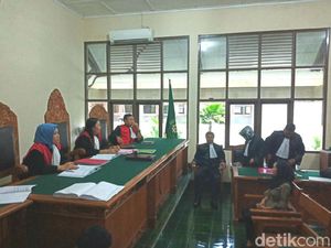 PN Sukoharjo Sidangkan Caleg Gerindra yang Kampanye di Masjid PN Sukoharjo Sidangkan Caleg Gerindra yang Kampanye di Masjid