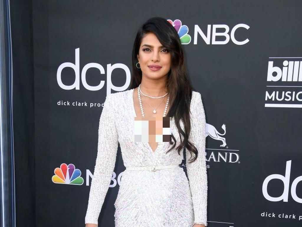 Priyanka Chopra Bakal Beraksi di The Matrix 4 Priyanka Chopra Bakal Beraksi di The Matrix 4