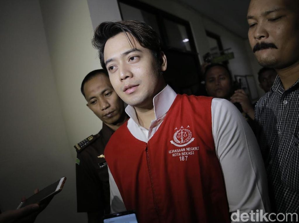 Sebut Pernikahan dengan Hilda Sah, Kriss Hatta Bingung Kenapa Dipidana Sebut Pernikahan dengan Hilda Sah, Kriss Hatta Bingung Kenapa Dipidana
