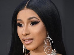 Penampilan Cardi B di Billboard Awards Setelah Operasi Payudara Pasca Lahiran