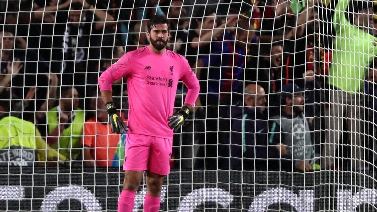 Kiper Liverpool Alisson Becker. (Foto: Sergio Perez/Reuters)