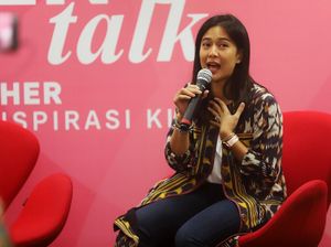 Dian Sastro, Lulus S2 Cumlaude yang Disenggol Menteri Yasonna Dian Sastro, Lulus S2 Cumlaude yang Disenggol Menteri Yasonna