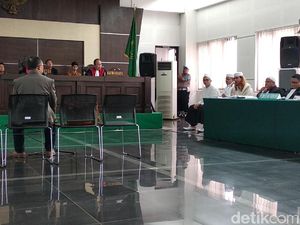 Debat Habib Bahar dan Ahli Pidana soal Usia Anak di Persidangan Debat Habib Bahar dan Ahli Pidana soal Usia Anak di Persidangan