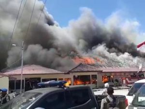 Kebakaran di Polres Lampung Selatan Padam, Gedung Utama Habis Kebakaran di Polres Lampung Selatan Padam, Gedung Utama Habis