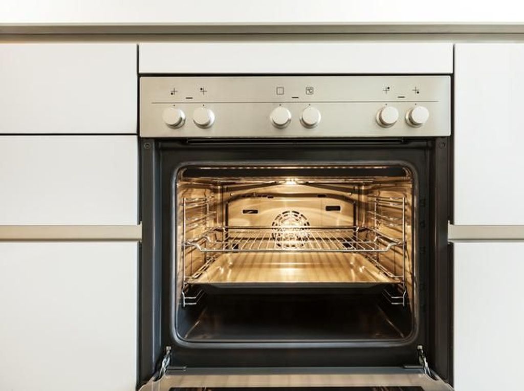 Oven Tak Panas Merata? Cek Dulu 7 Bagian Penting Ini Oven Tak Panas Merata? Cek Dulu 7 Bagian Penting Ini