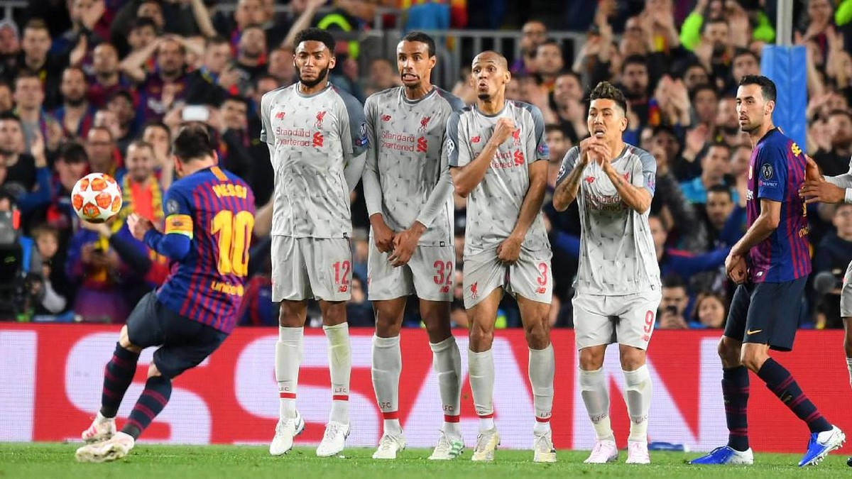 Lionel Messi mencetak dua gol ke gawang Liverpool, membawa Barcelona menang 3-0. (Foto: Michael Regan/Getty Images)