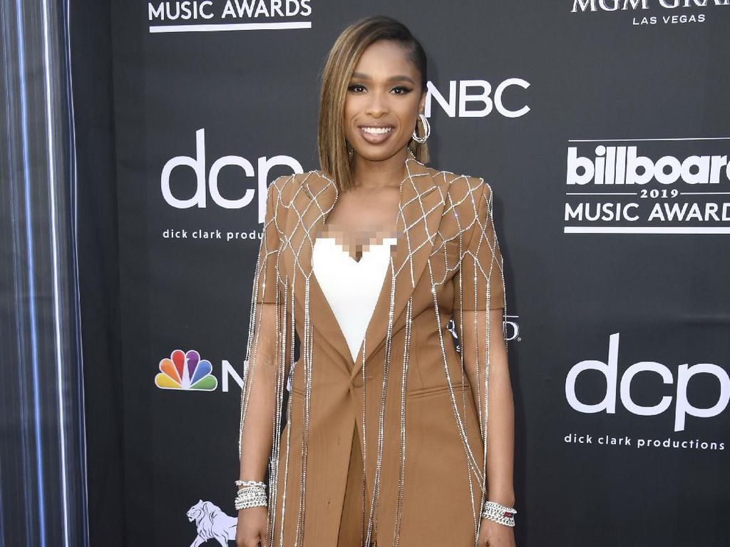 7 Selebriti dengan Busana Terburuk di Billboard Music Awards 2019 7 Selebriti dengan Busana Terburuk di Billboard Music Awards 2019