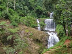 Tahu Nggak, Sumedang Punya Air Terjun Bertingkat