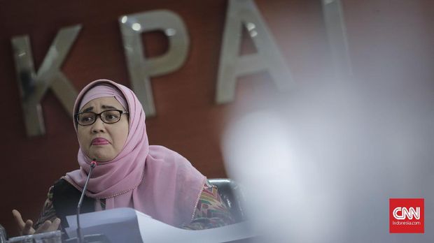 Komisioner Bidang Pendidikan KPAI Retno Listyarti memeberikan keterangan terkait kasus pelanggaran anak di bidang pendidikan. Jakarta, Kamis, 02 Mei 2019.