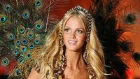 8 Foto Terbaru Model Victorias Secret yang Bangkrut karena Utang Kartu Kredit