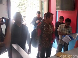 2 Fotografer Bandung Lapor Soal Dipukul Polisi Saat Ricuh May Day