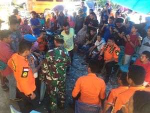 12 Pendaki Tersesat di Gunung Mekongga Sultra Ditemukan Selamat 12 Pendaki Tersesat di Gunung Mekongga Sultra Ditemukan Selamat