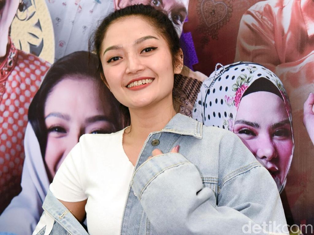 Jakarta Punya MRT, Siti Badriah: Dulu Cuma Lihat di Luar Negeri Jakarta Punya MRT, Siti Badriah: Dulu Cuma Lihat di Luar Negeri