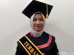 Perkenalkan, Ini Dia Dina Lulusan Magister UIN Yogya dengan IPK Sempurna