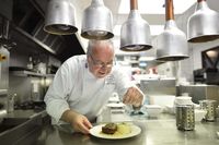 Mau Cicip Masakan Mantan Chef Kerajaan Inggris? Siapkan Rp 85 Juta 