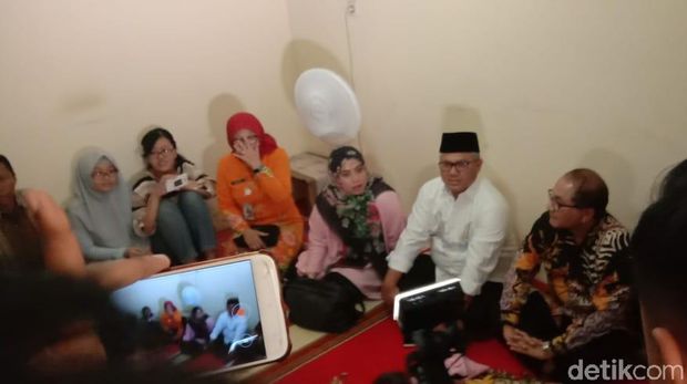 KPU Beri Santunan ke Keluarga Petugas KPPS yang Meninggal Dunia