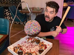 Ini Menu Unik Restoran Pitbull yang Bikin Penggemar Dessert Ngiler