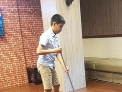 Seperti Ini Didikan Sang Bos pada Anaknya yang Viral karena Kerja Jadi OB