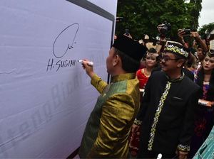 Penandatanganan Deklarasi #KaltengBicaraBaik Dalam Peringatan HUT Ke-61 Provinsi Kalimantan Tengah