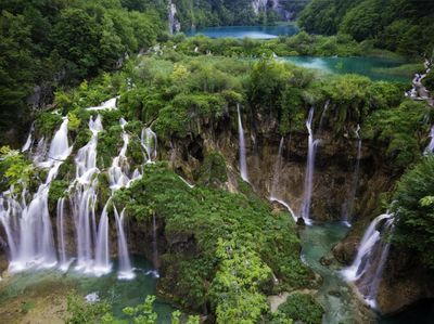 Foto: Danau Plitvice yang Kembar 16 Bagai Alam Surgawi