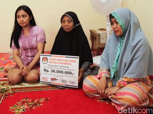 Keluarga Petugas KPPS Terima Santunan Keluarga Petugas KPPS Terima Santunan
