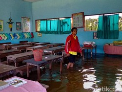 Banjir Masih Rendam 2 Desa di Mojokerto, Fasilitas Pendidikan Lumpuh