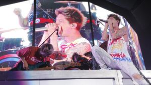 Ganasnya One Ok Rock Jadi Pembuka Konser Ed Sheeran di Jakarta
