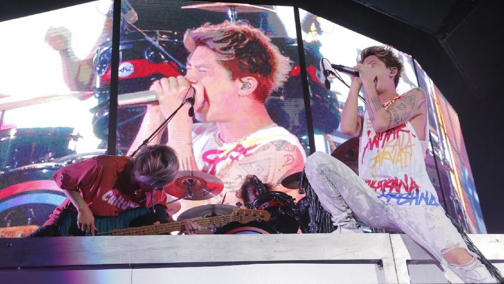 Ganasnya One Ok Rock Jadi Pembuka Konser Ed Sheeran di Jakarta Ganasnya One Ok Rock Jadi Pembuka Konser Ed Sheeran di Jakarta