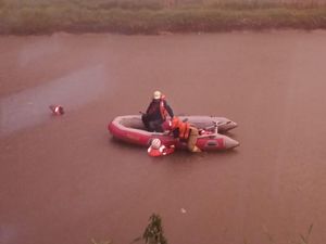 Main Perosotan di Tepi KBT Duren Sawit, Fatah Tercebur dan Tewas