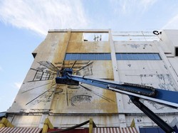 Bernuansa Arsitektur, Mural Seniman Prancis Katre Eksis di Gedung Jakarta