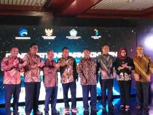 Pemerintah Teken Kontrak Satelit Internet Senilai Rp 21,4 Triliun Pemerintah Teken Kontrak Satelit Internet Senilai Rp 21,4 Triliun