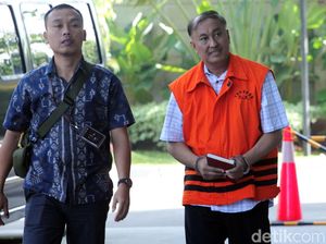 KPK Sita Land Cruiser Milik Markus Nari Terkait Kasus e-KTP KPK Sita Land Cruiser Milik Markus Nari Terkait Kasus e-KTP