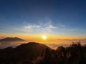 Berpetualang Menuju Puncak Gunung Butak