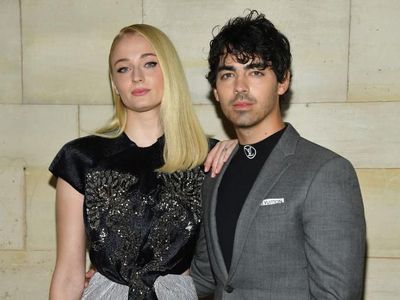 Perjalanan Cinta Sophie Turner & Joe Jonas Sampai Akhirnya Mendadak Nikah
