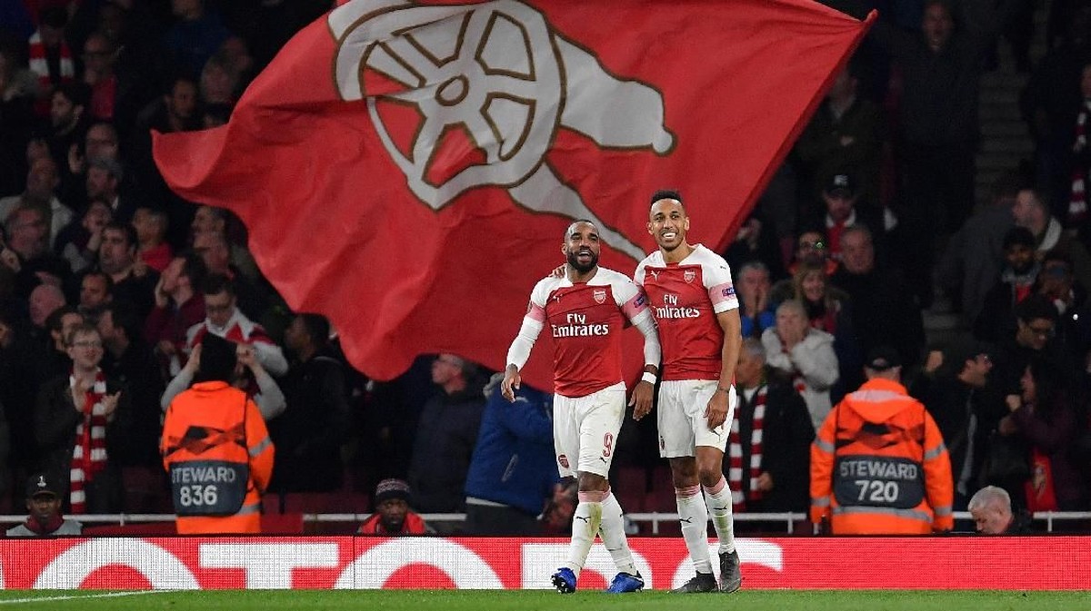 Pemain Arsenal, Alexandre Lacazette dan Pierre-Emerick Aubameyang. (Foto: Justin Setterfield/Getty Images)